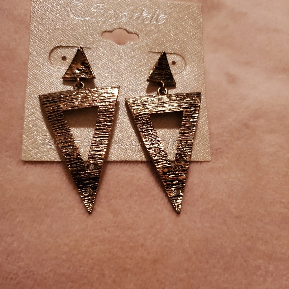 Copper/gold and black post earrings!!